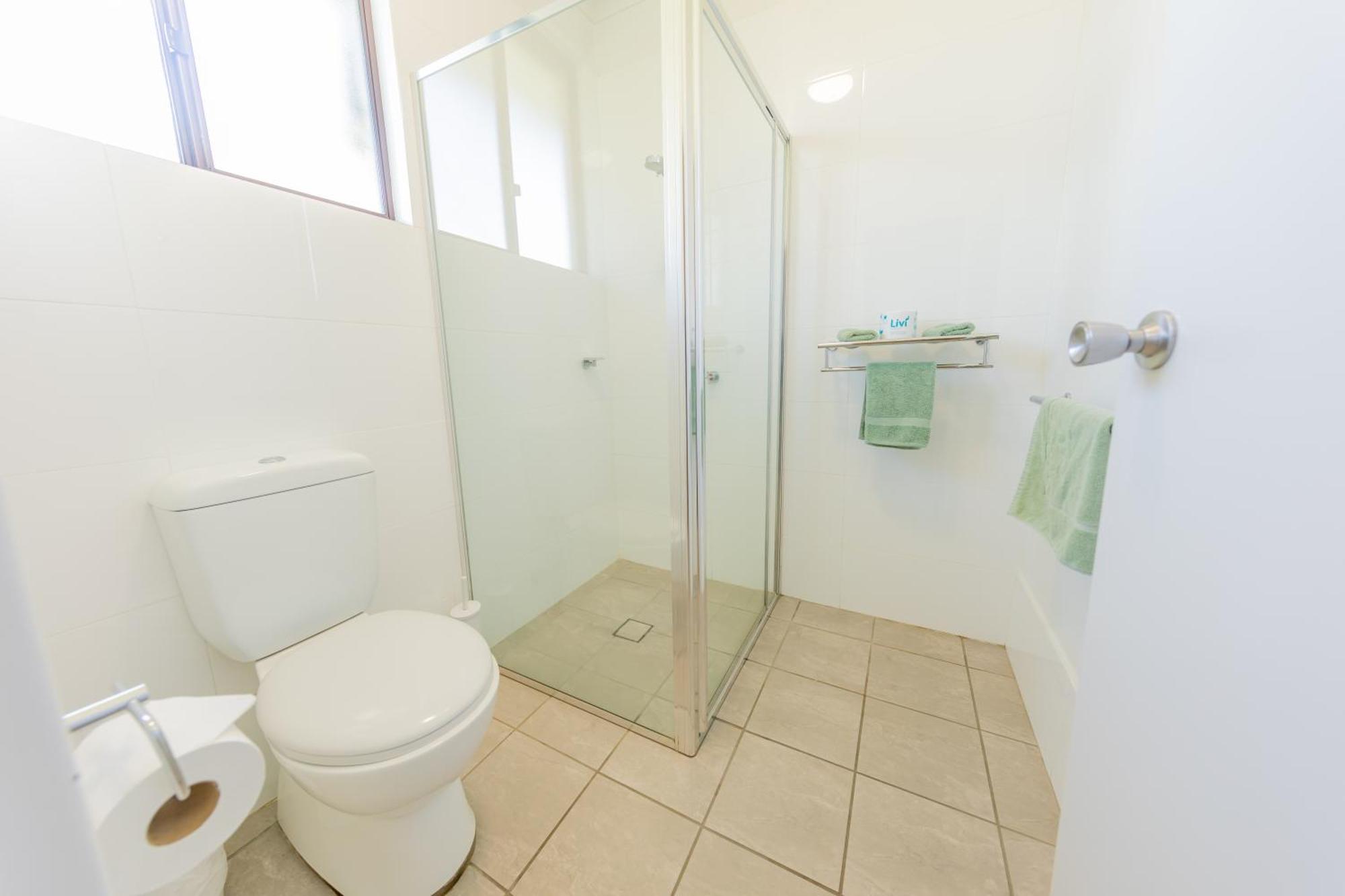 Coachman's Motel 4*