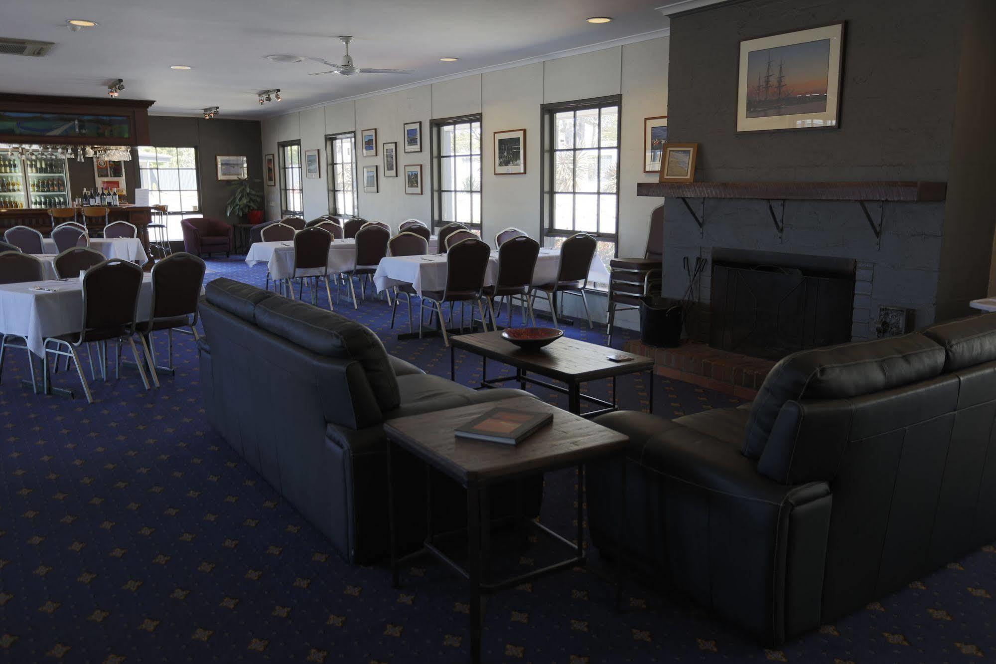 Coachman's 4* Eden