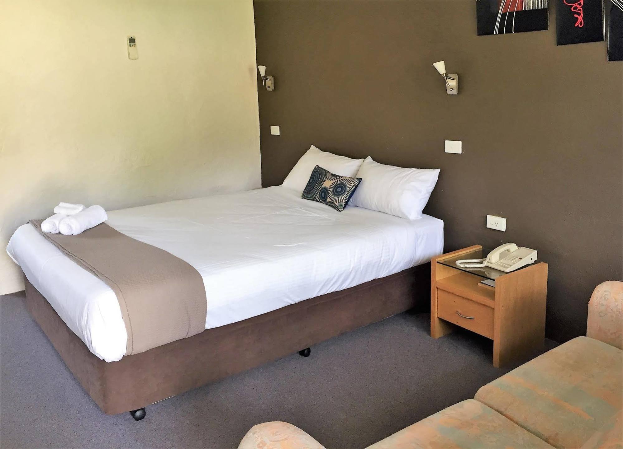 Coachman's 4* Eden